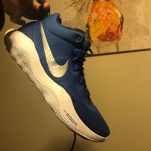 Nike zoom basketball shoes sz-9.5 men